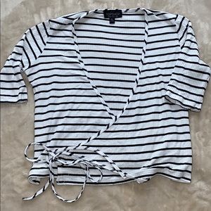 Top Shop • Wrap Top size 2